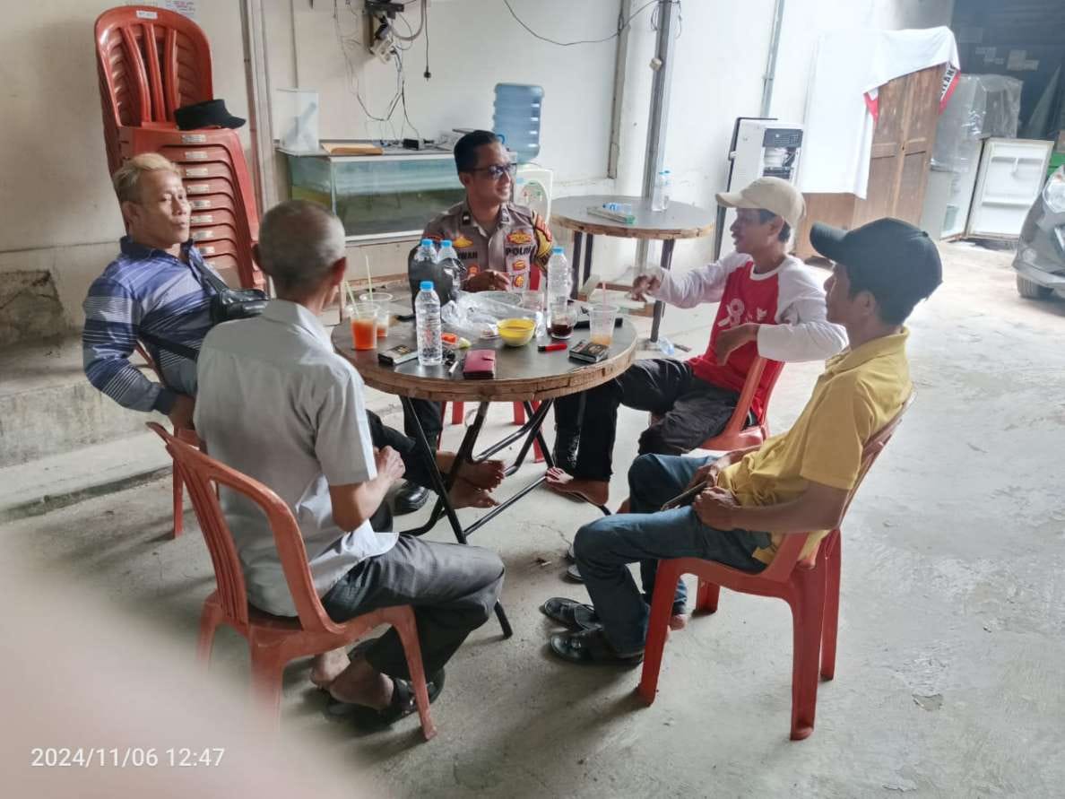 Cooling System Bhabinkamtibmas Kampung Rawa Bersama Ketua RT Dan LMK Ciptakan Pilkada Aman