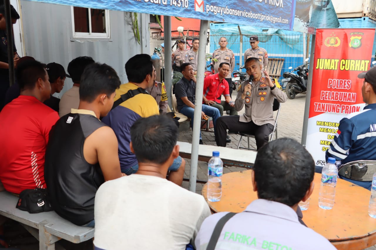 Kapolres Pelabuhan Tanjung Priok Gelar Jumat Curhat Jaga Kamtibmas Pilkada Damai Dan Cegah Tawuran 