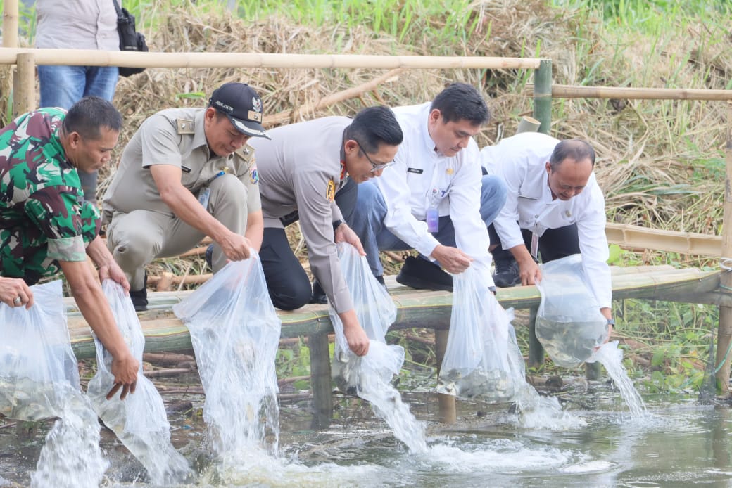 Polres Metro Jakarta Utara Gelar Gerakan Nasional Pangan Merah Putih Di Kawasan Eko Wisata Mangrove Penjaringan