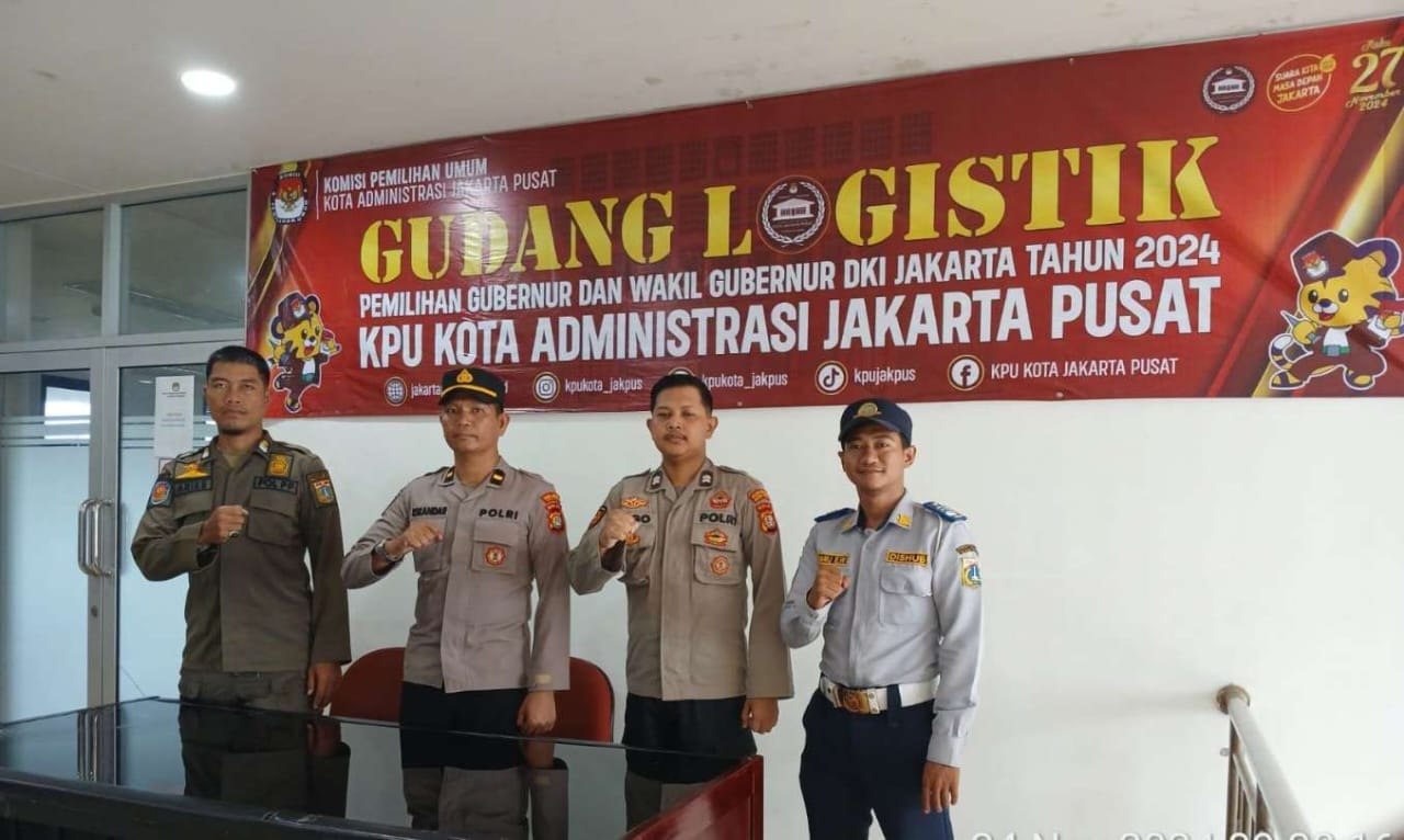 Pengamanan Gudang Logistik KPU oleh Polsek Johar Baru, Satpol PP, Dan Dishub Jelang Pemungutan Suara