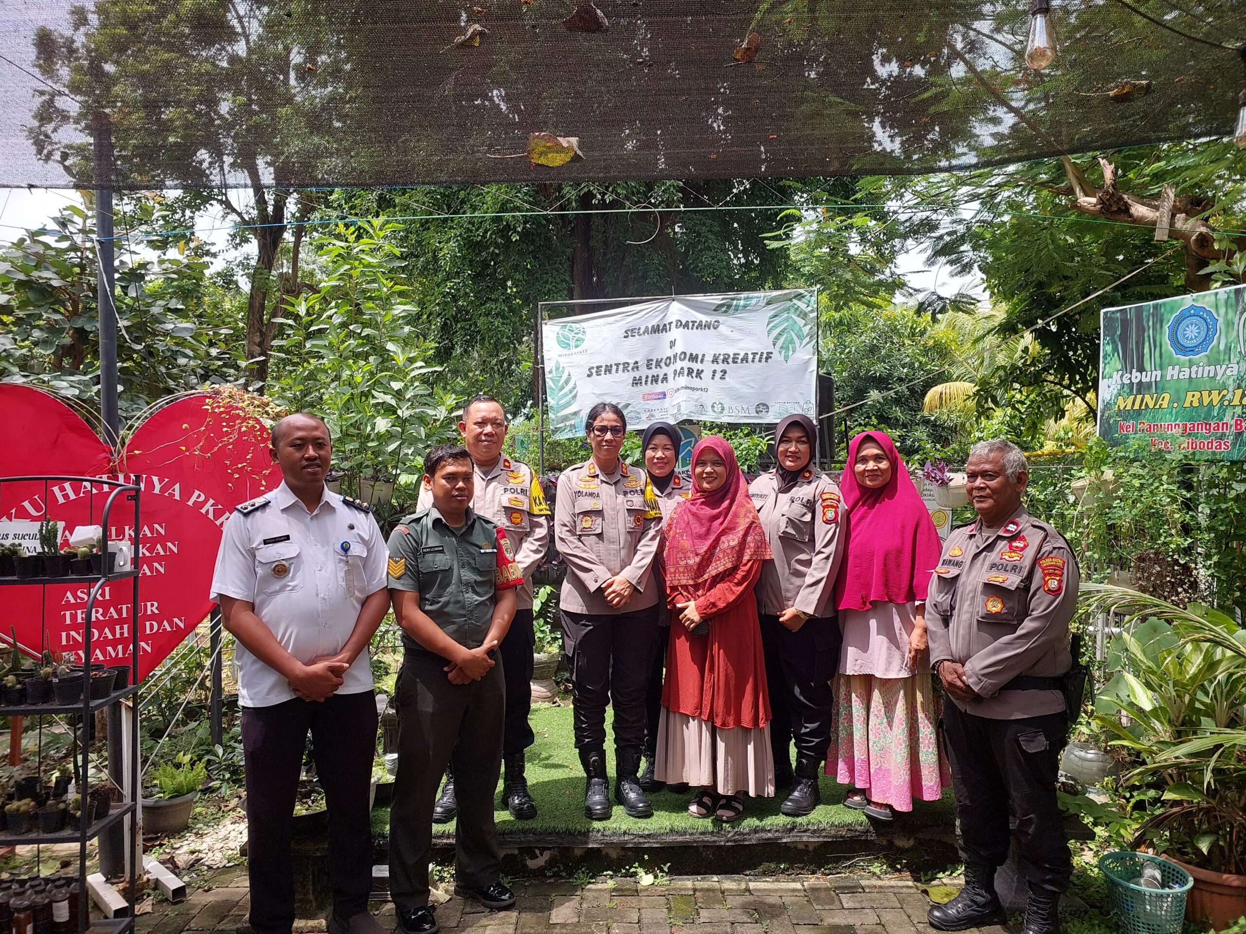Wakapolres Metro Tangerang Kota Kunjungi KWT Mina Tani Lestari Mendukung Program Ketahanan Pangan Nasional