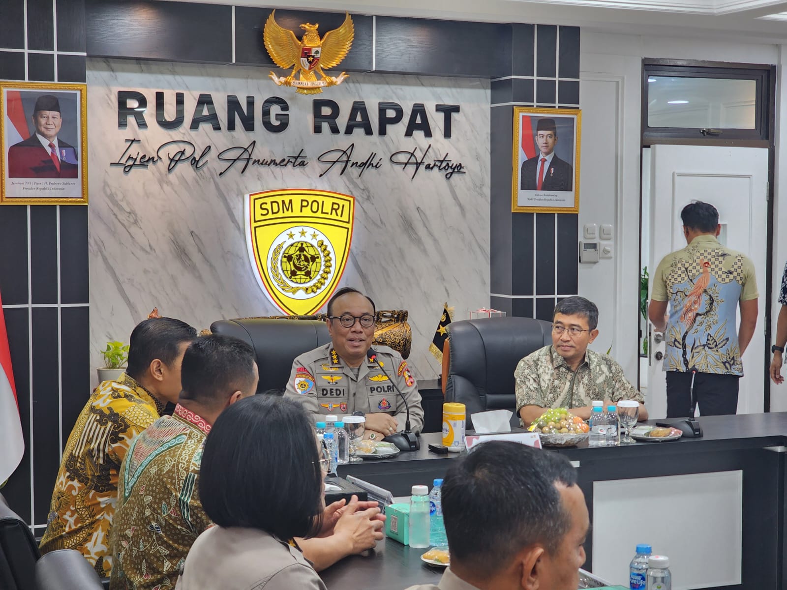 Bertemu Anggota Polri Disabilitas, Komjen Dedi: Saya Bangga Dengan Kalian