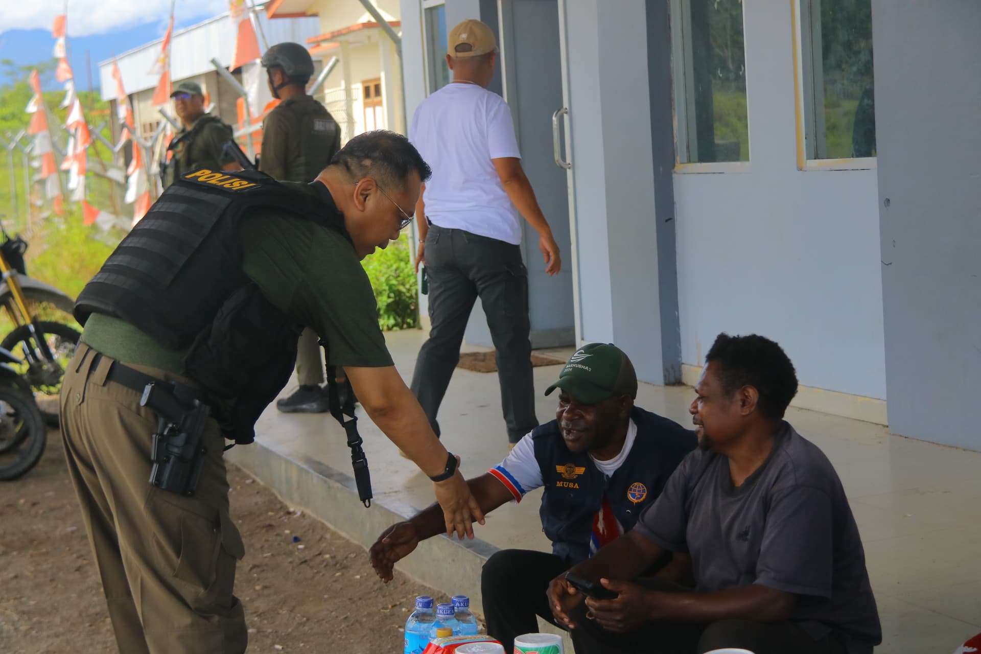 Polri Komitmen Jaga Perdamaian Dan Pembangunan Di Papua