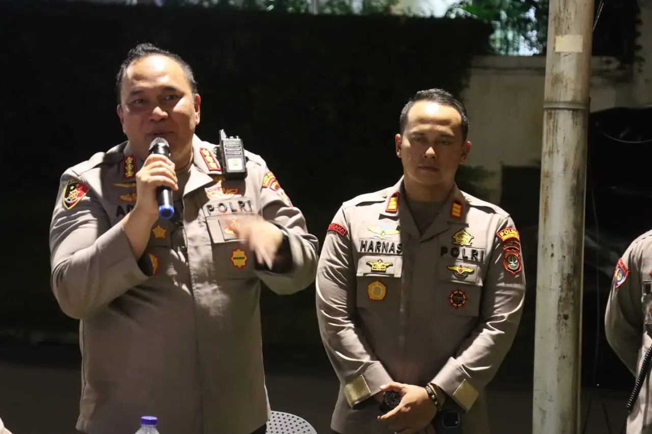 Ngopi Kamtibmas Di Pos Satkamling RW 14 Pondok Pinang: Membangun Sinergi Dan Keamanan Bersama Masyarakat