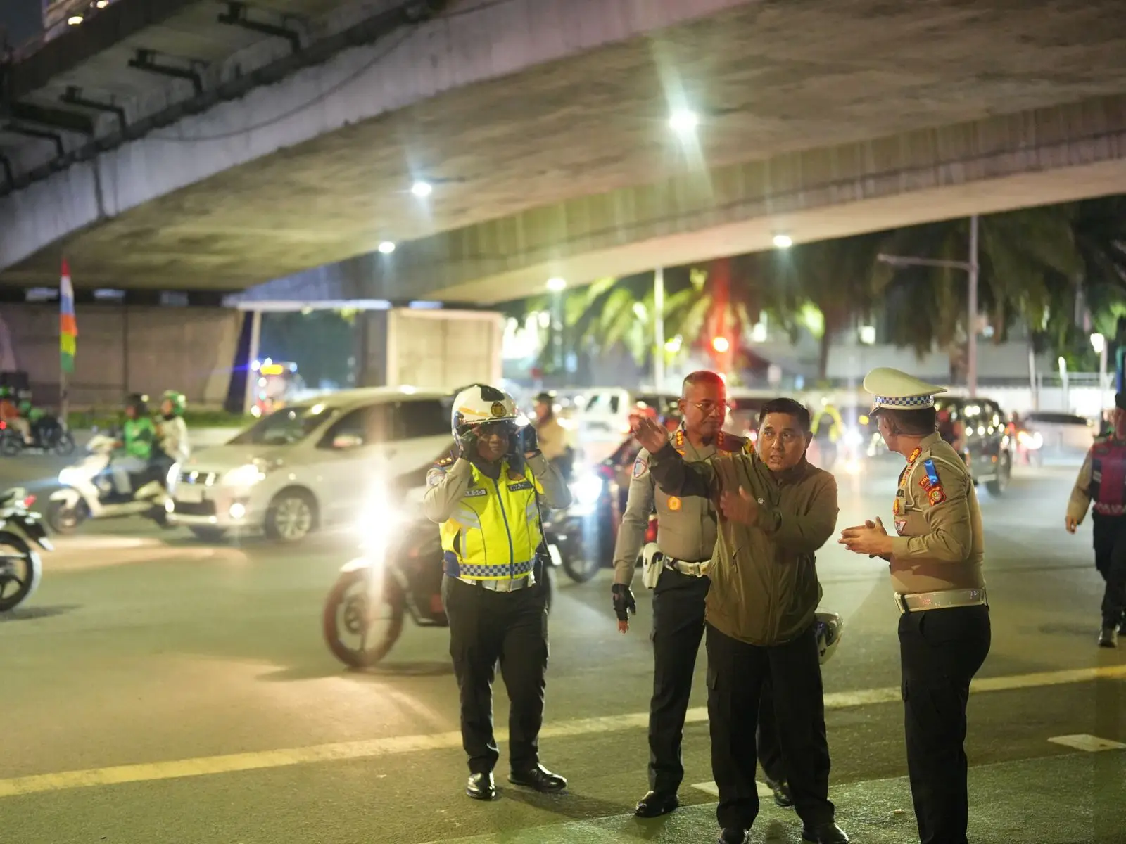 Kapolda Metro Jaya Tinjau Tim Urai Kemacetan, Pengendara Diminta Tertib Berlalu Lintas