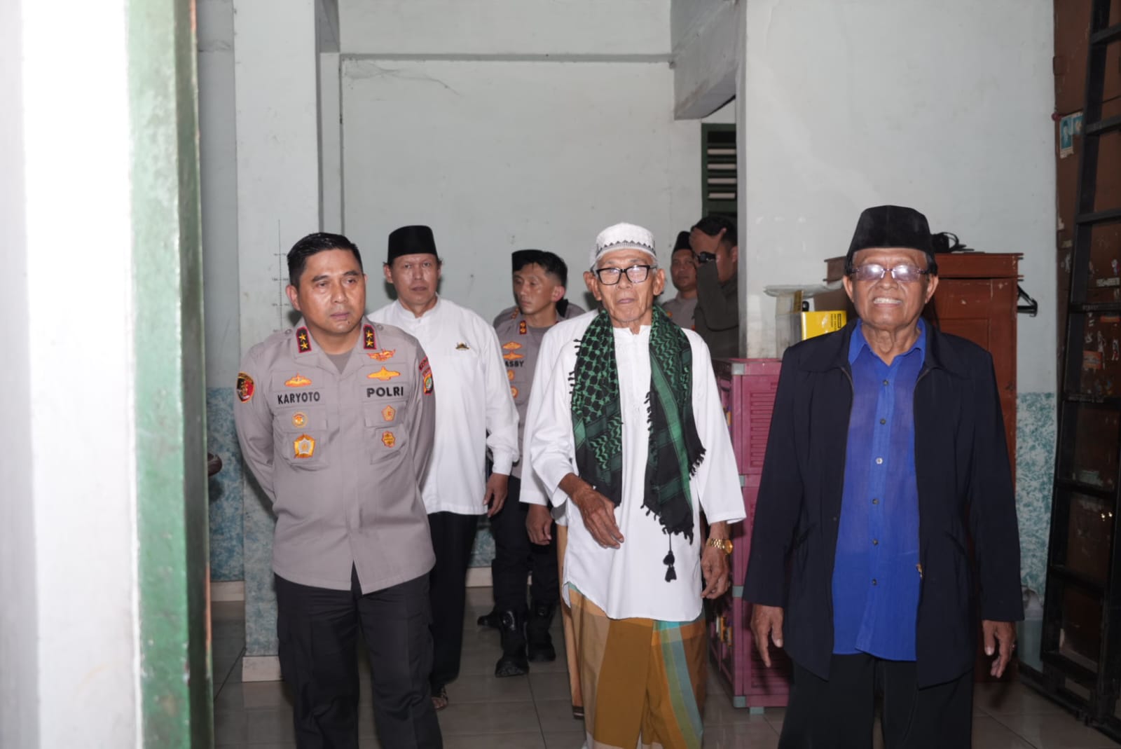 Kapolda Metro Jaya Gelar Bakti Sosial Di Yayasan Al-Mubarokah, Jakarta Selatan