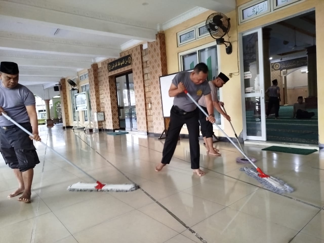 Polsek Jatiuwung Melaksanakan Giat Geber Di Masjid Jami Baitul Hikmah