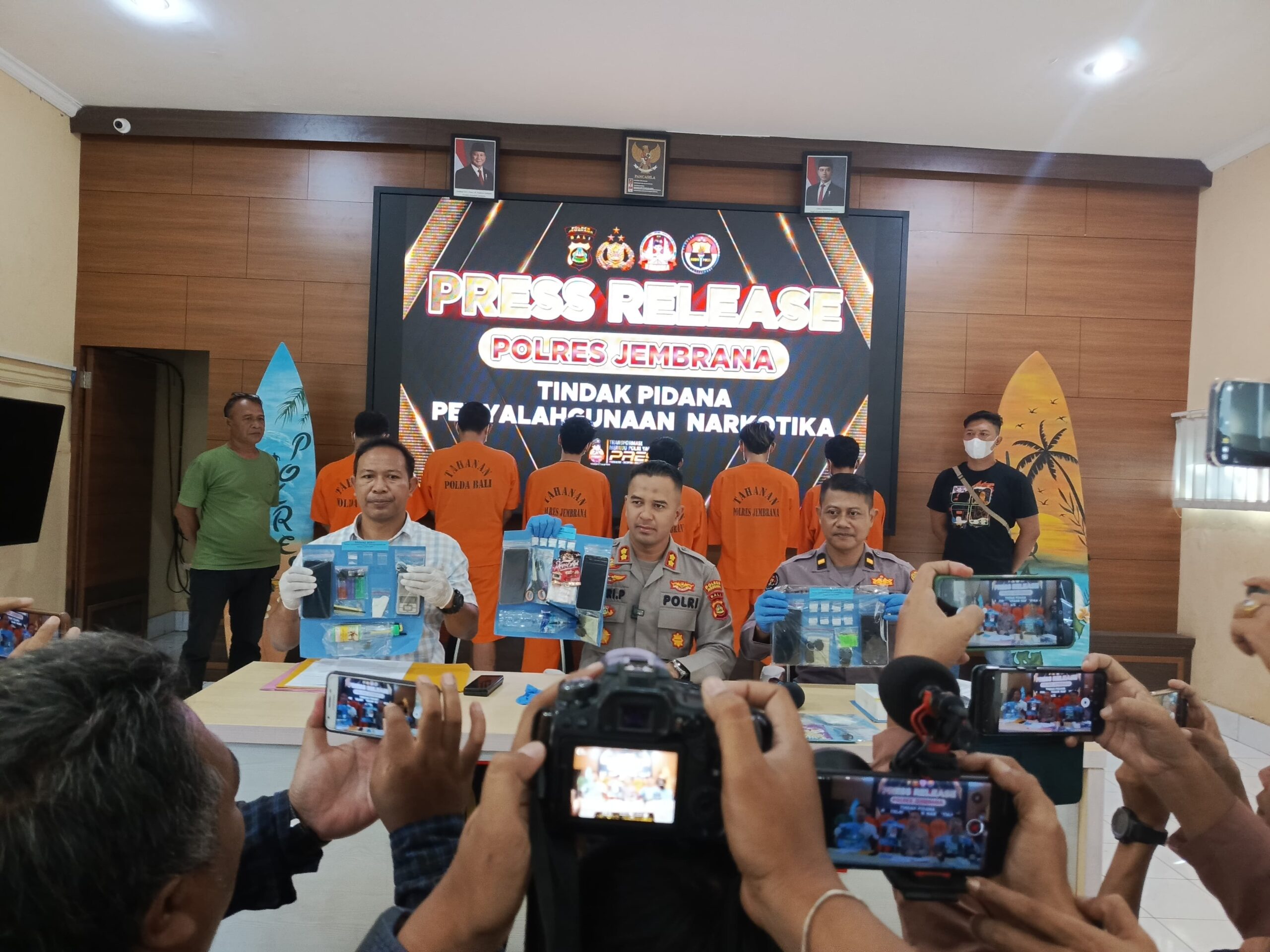 Satuan Reserse Narkoba Polres Jembrana Ringkus 6 Pengedar Sabu