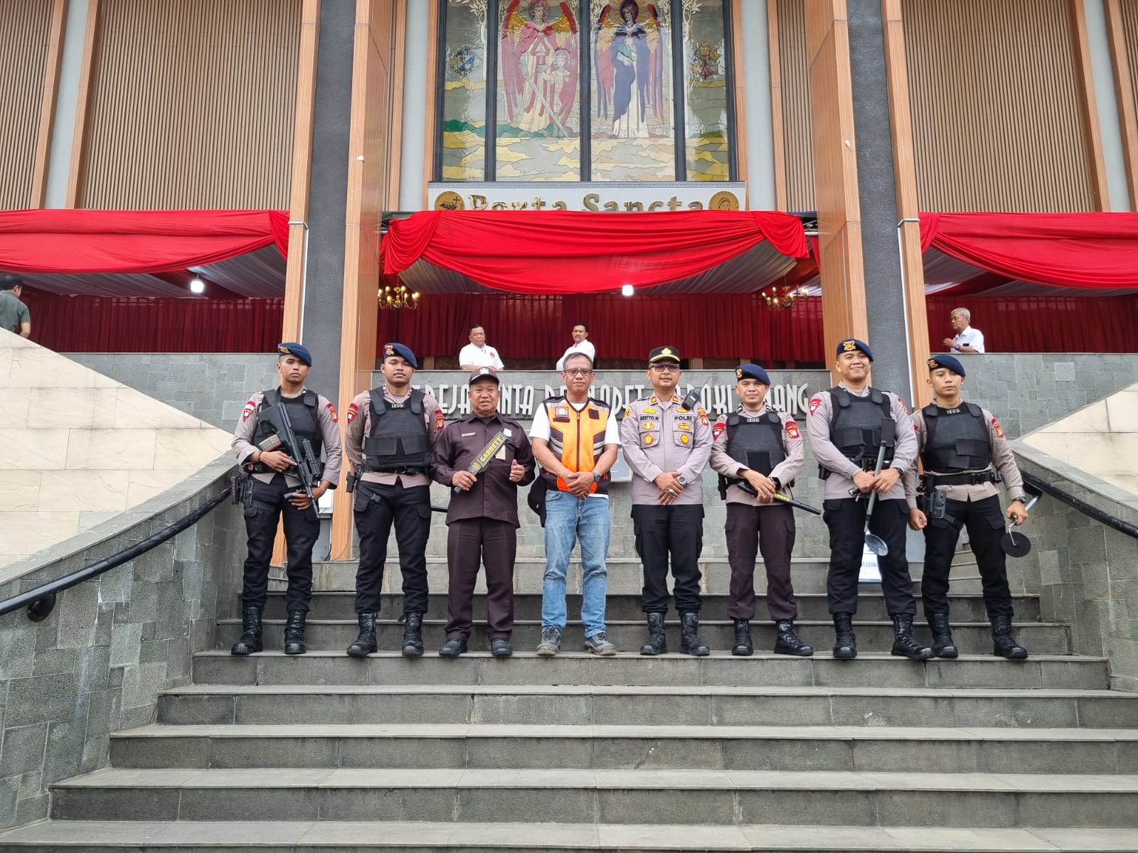 Sterilisasi Paskah, Tim Jibom Sisir 4 Gereja dengan Jamaat Besar di Kota Tangerang