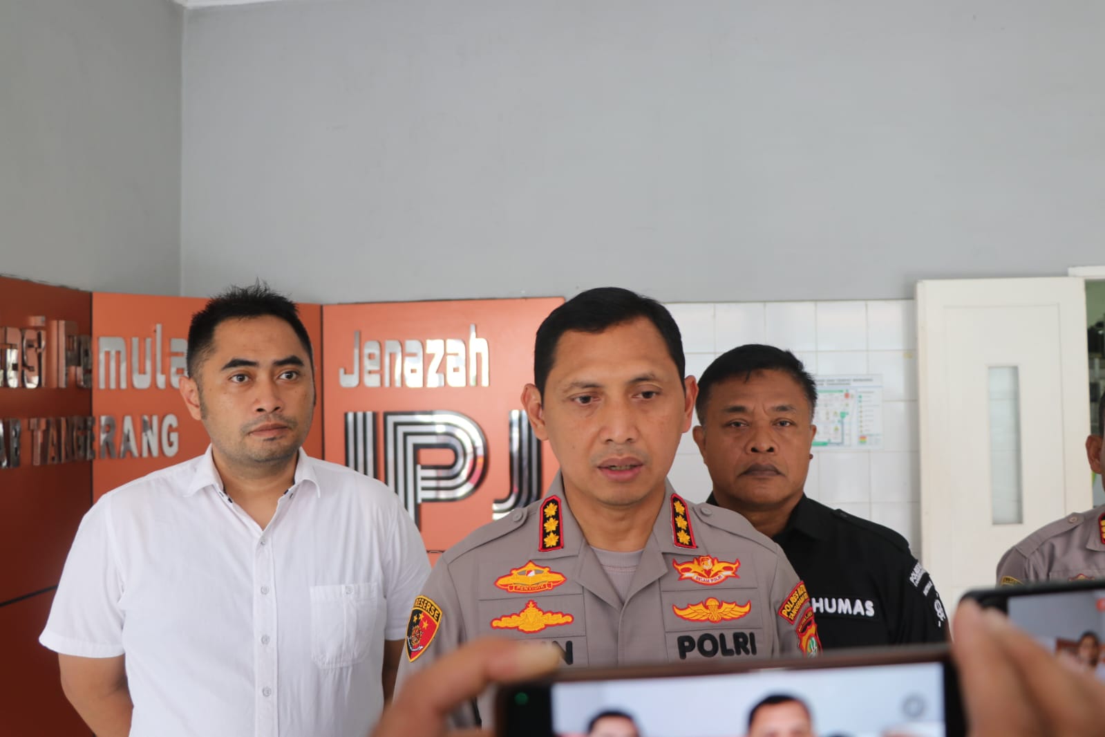 Polisi Bergerak Cepat, Identitas Jasad Pria Dalam Karung Terungkap