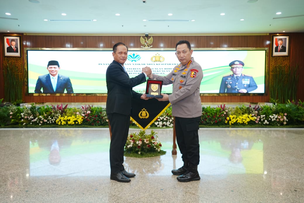 Teken MoU Dengan Kementerian LH, Kapolri Komitmen Jaga Kualitas Lingkungan Hidup Jadi Lebih Baik