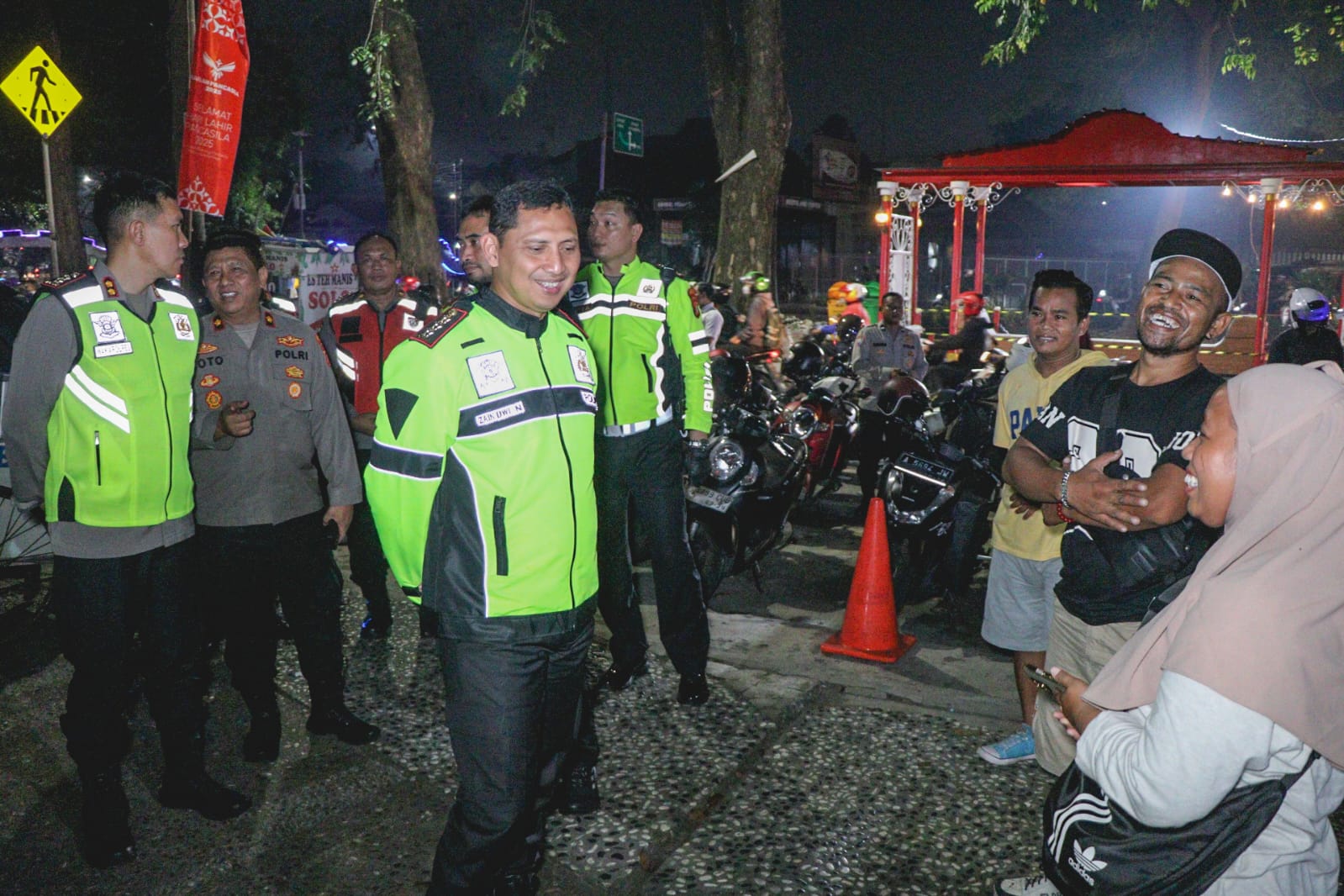 Malam Takbiran Idul Adha 2025, Kapolres Metro Tangerang Kota Pimpin Patroli Bermotor