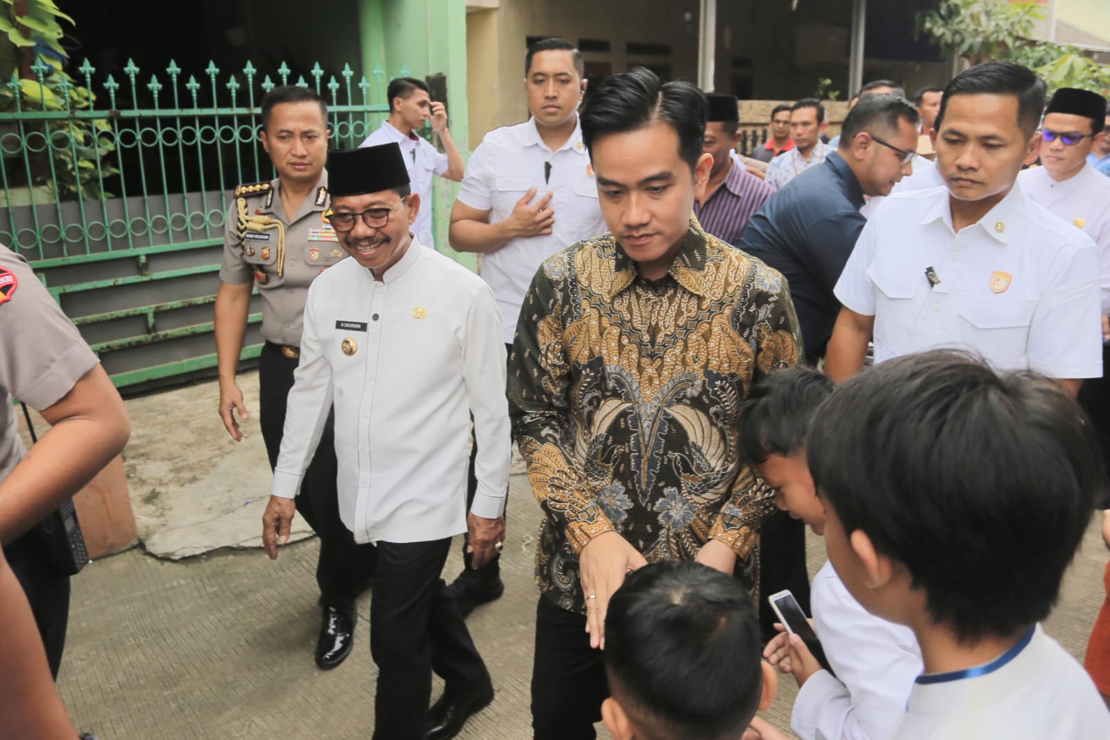 Pasca Banjir, Gibran Tinjau Ciledug Indah, Sachrudin: Semoga Hadirkan Solusi Konkret Bagi Masyarakat