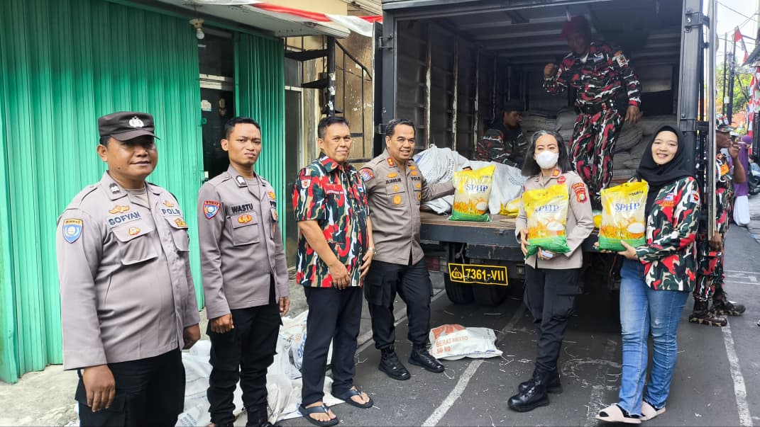 Sinergi Polri Dan Bulog, Polda Metro Jaya Salurkan 3 Ton Beras Murah Di Matraman