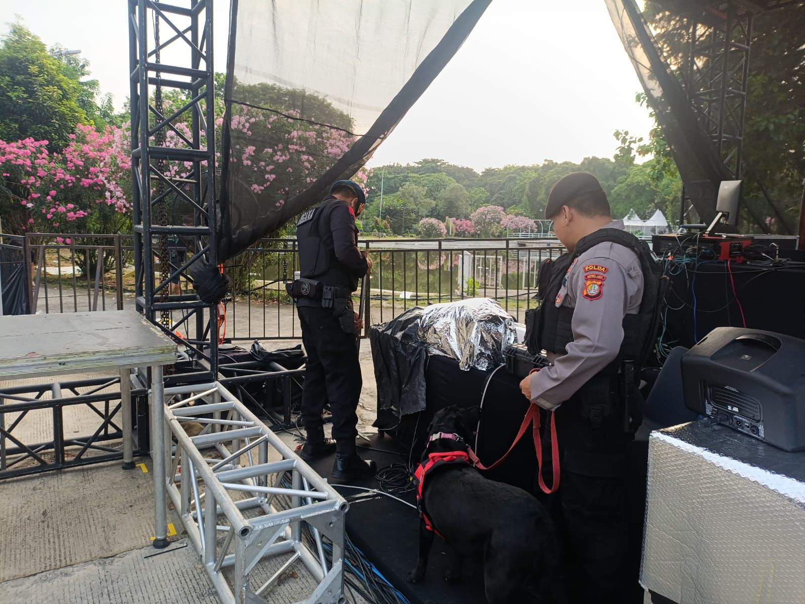 Brimob Polda Metro Jaya Pastikan Pestapora 2025 Aman & Meriah Di JIExpo Kemayoran