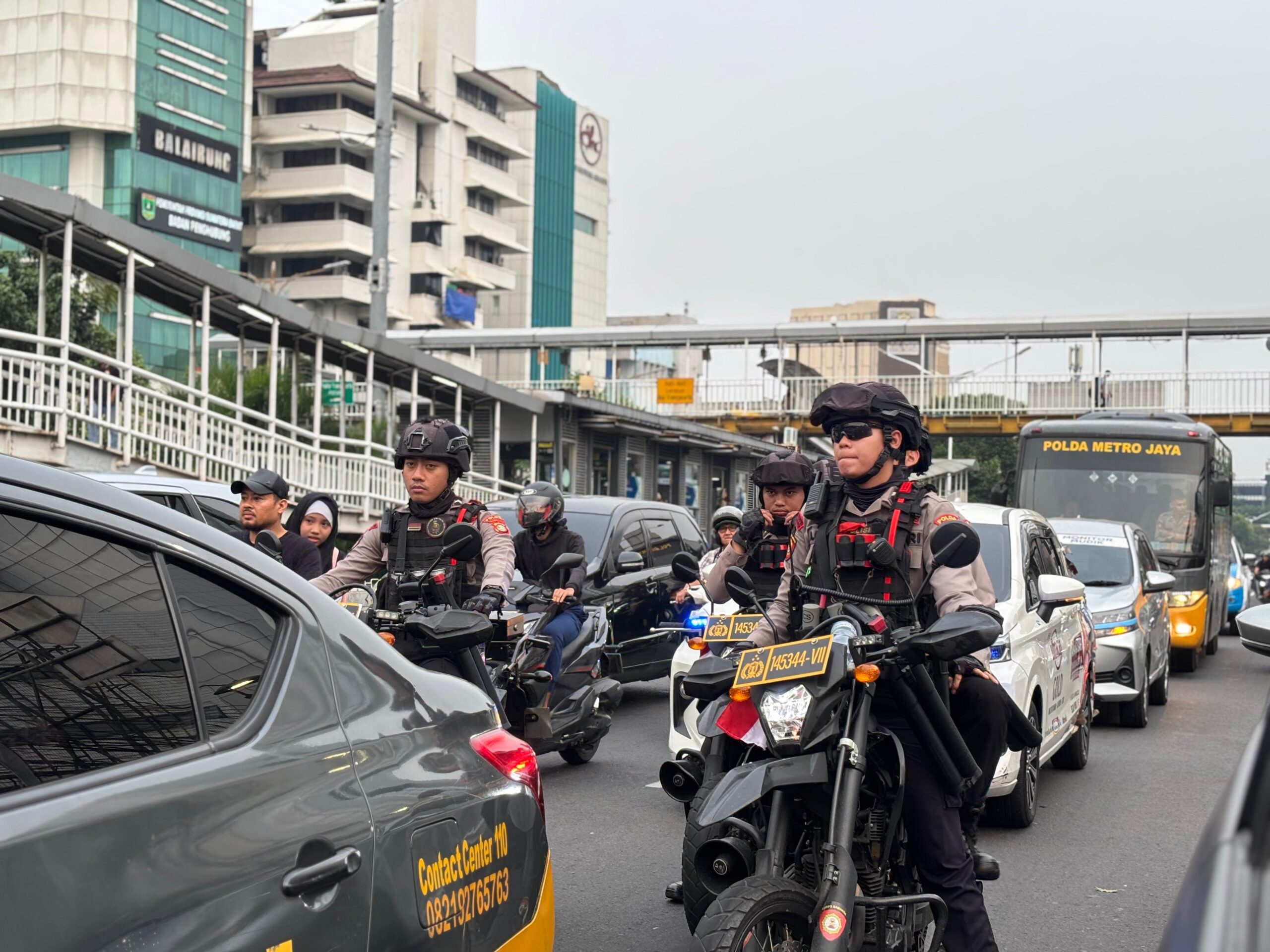 Patroli Skala Besar Polda Metro Jaya, 176 Personel Sisir Jakarta dengan Pendekatan Humanis