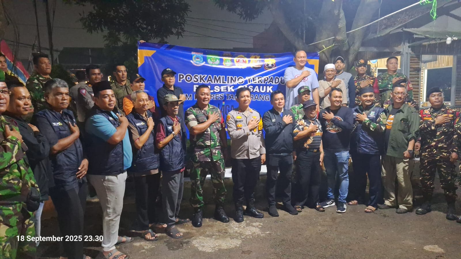 Kapolsek Cisauk Mengadakan Patroli Rutin Cek Pos Kamling Terpadu