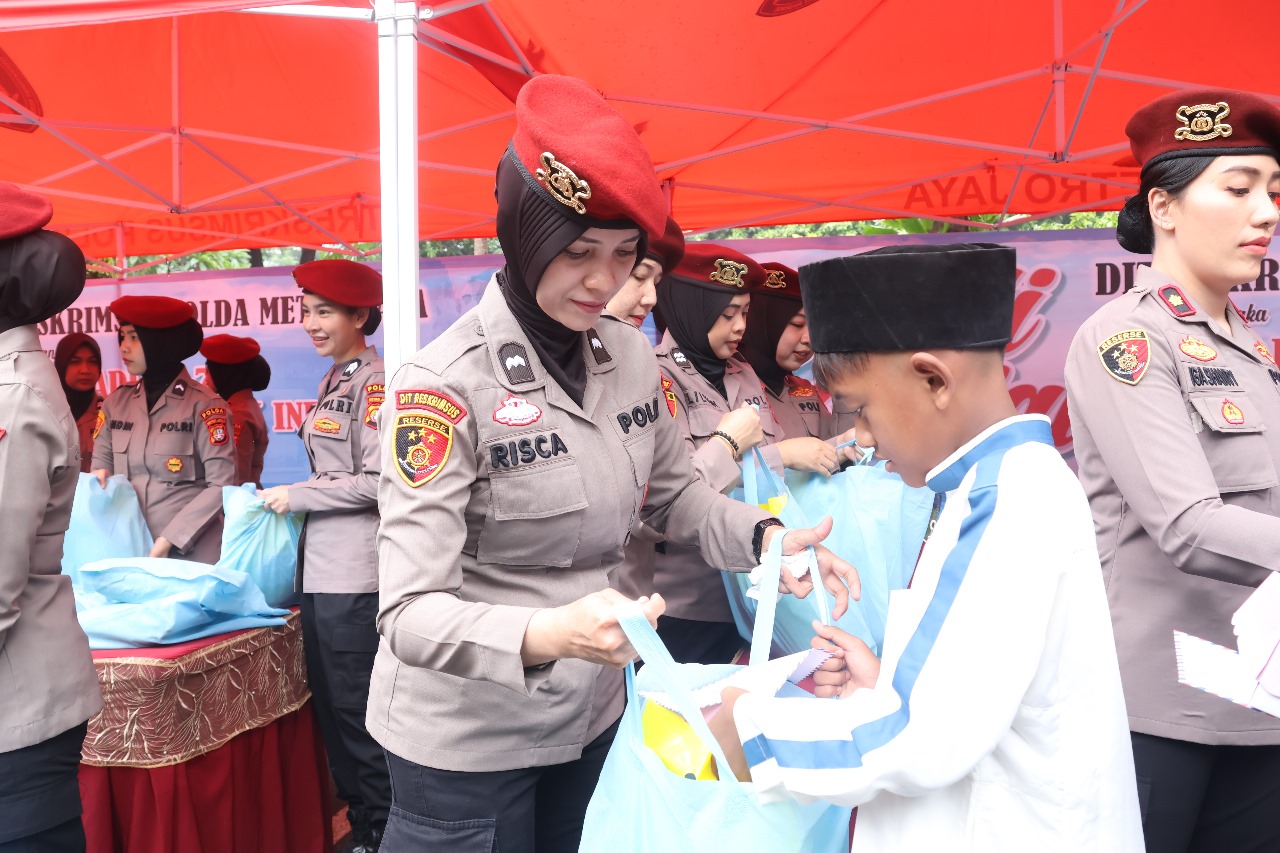 Rayakan HUT ke-77, Polwan Ditreskrimsus Polda Metro Jaya Gelar Bakti Sosial dan Santuni Anak Yatim