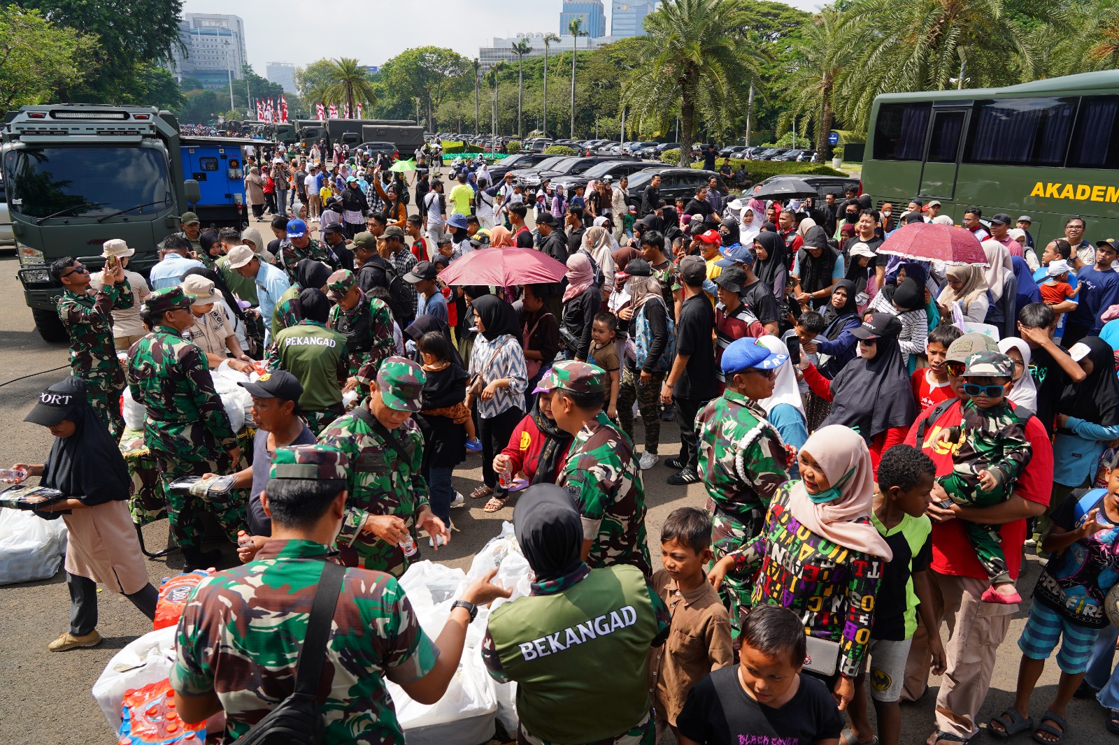 TNI AD Fair 2025: Dua Hari Penuh Memori Kebersamaan Prajurit dan Rakyat di Monas