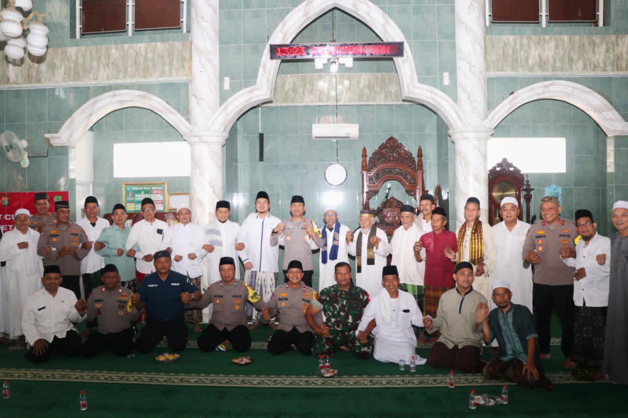 Jum’at Curhat di Karawaci, Kapolres Metro Tangerang Kota Serap Aspirasi Warga