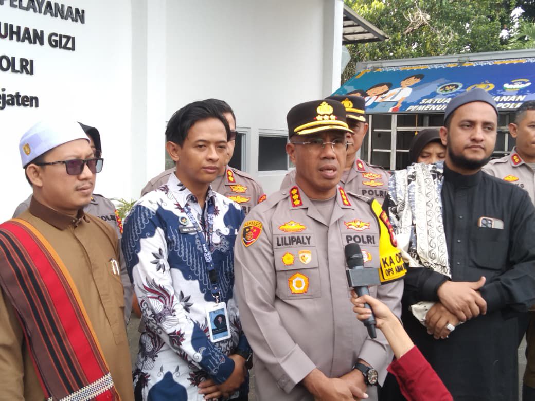 Kapolres Jaksel Tinjau SPPG Polri Pejaten, Pastikan Produksi Sesuai SOP Gizi Nasional