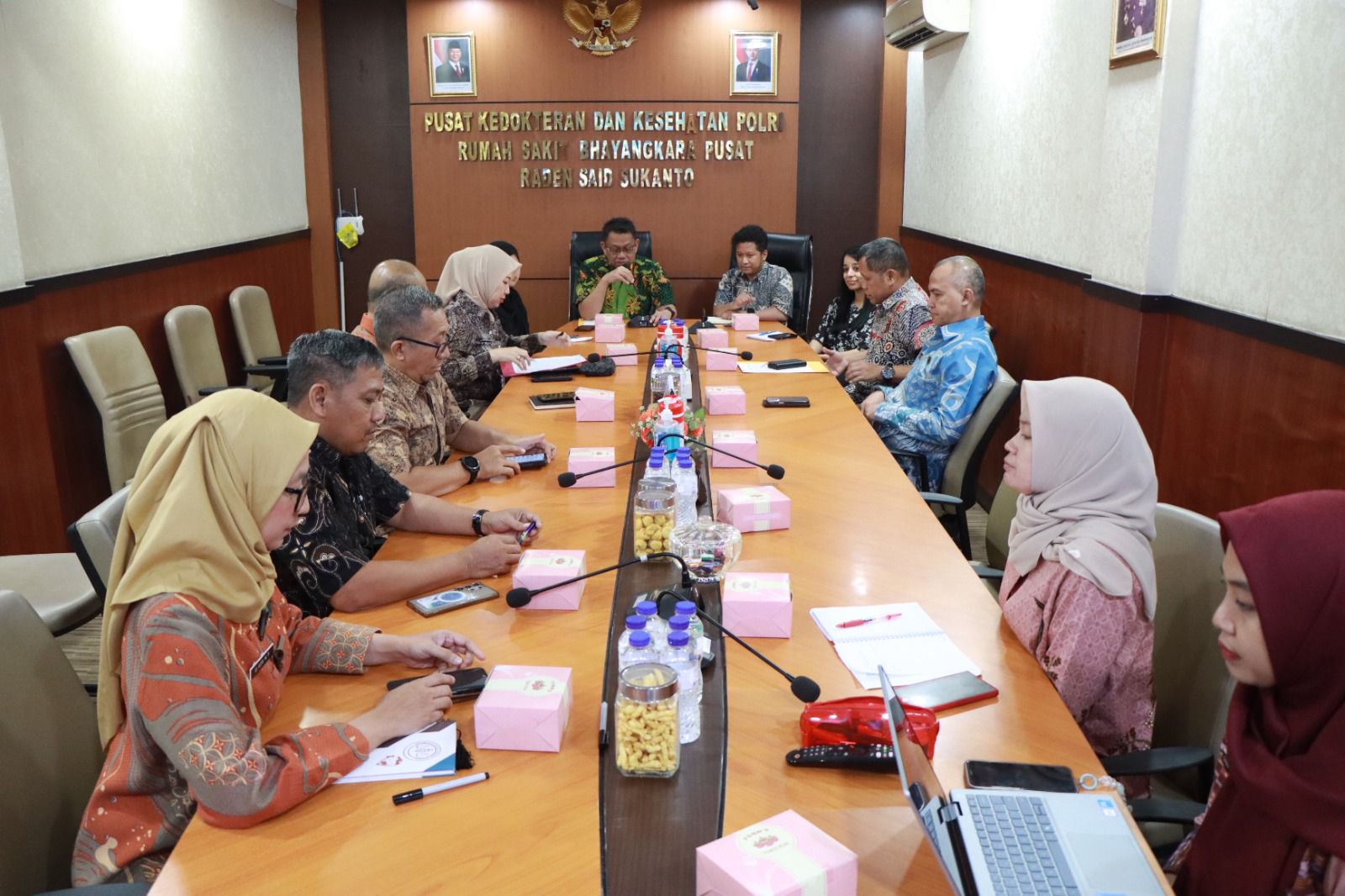 RS BHAYANGKARA TK. I PUSDOKKES POLRI TERIMA KUNJUNGAN KEDUTAAN BESAR INGGRIS DI JAKARTA