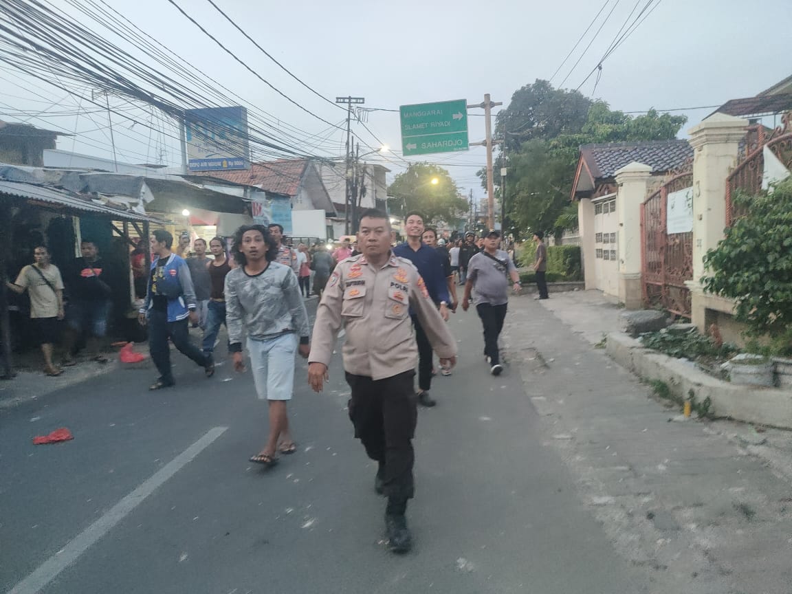 Polsek Tebet Bubarkan Tawuran Antarwarga, Pelaku Diduga Bawa Sajam