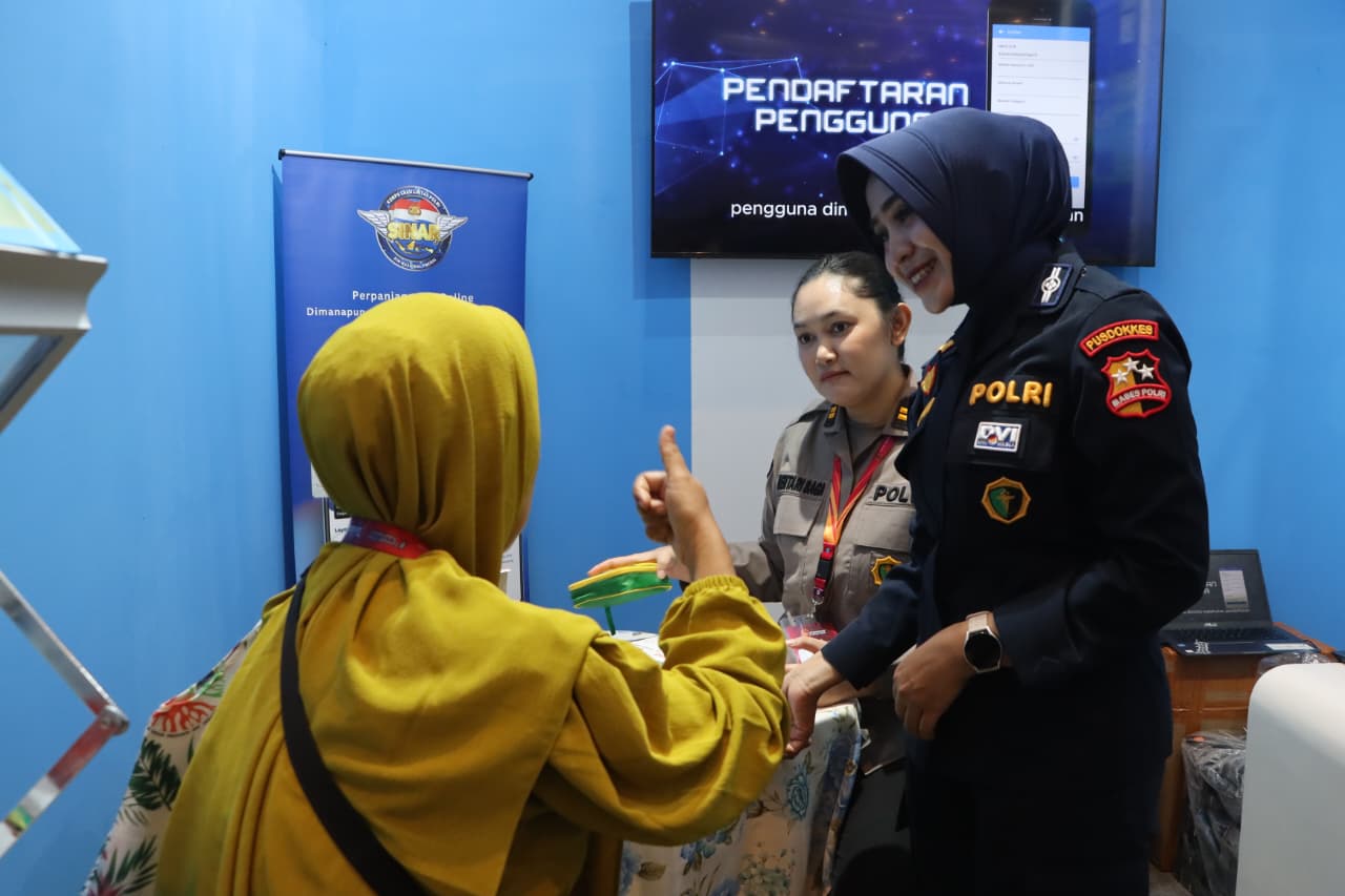 RS BHAYANGKARA TK.I PUSDOKKES POLRI BERPARTISIPASI DALAM PAMERAN KETERBUKAAN INFORMASI PUBLIK 2025