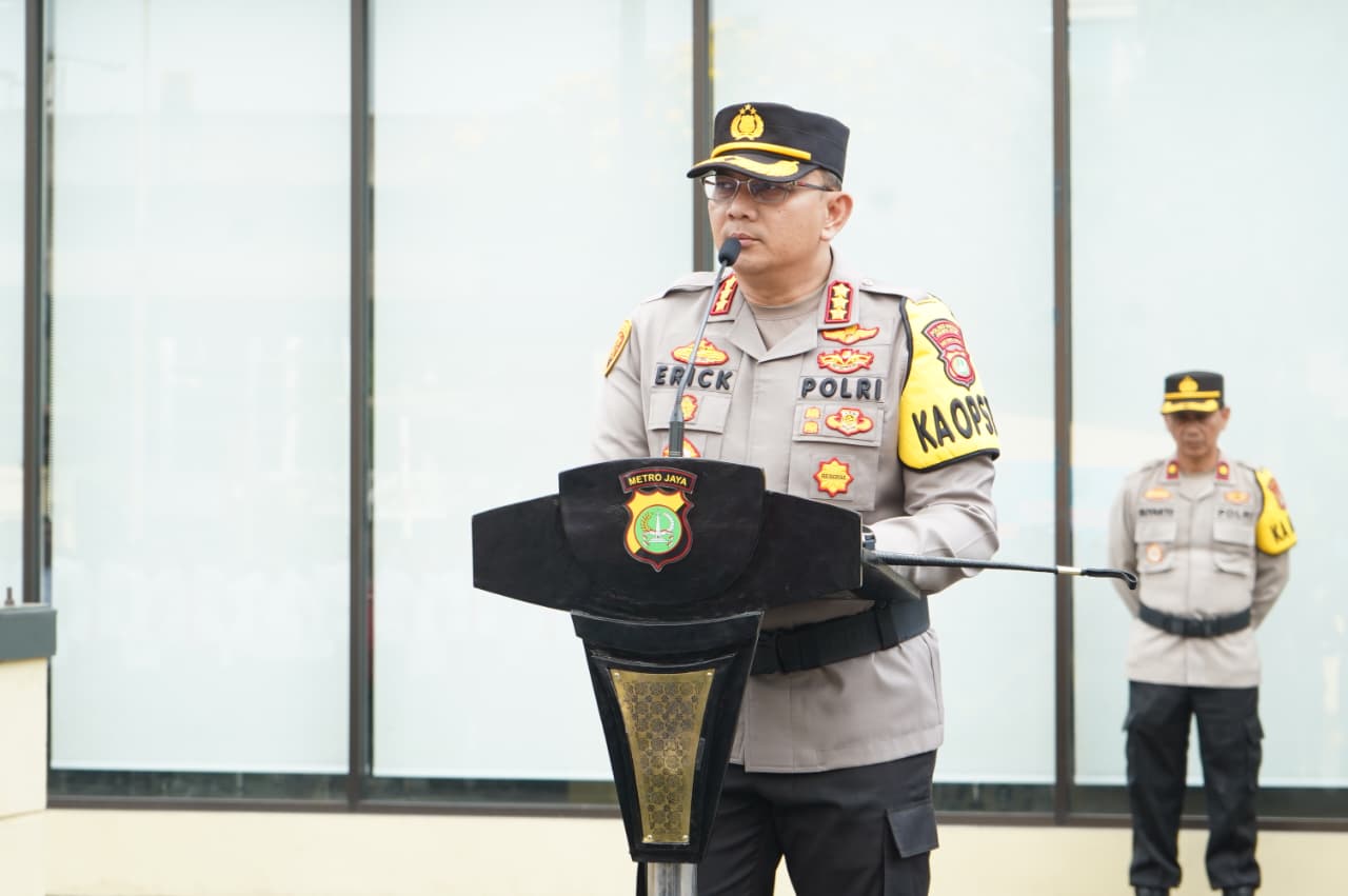 Kapolres Metro Jakarta Utara Pimpin Apel Pelantikan Kasat Tahti, Dihadiri 398 Personel