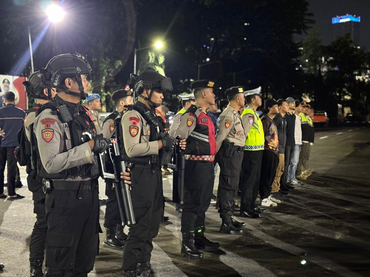 Polda Metro Jaya Gencarkan Patroli Skala Besar, Hadirkan Rasa Aman di Tengah Warga