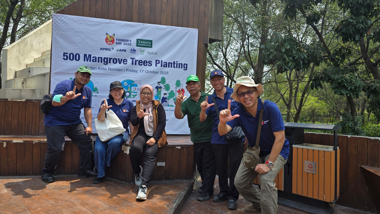 Rayakan RGE FOUNDER’S DAY 2025: Apical Tanam 500 Bibit Mangrove Dihutan Kota Rorotan Sebagai Komitmen Terhadap Lingkungan