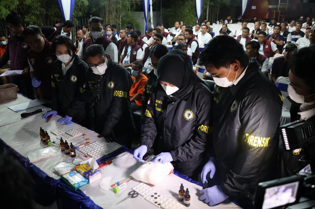 Polri Ungkap 49.306 Kasus Narkoba, Sita 214 Ton Barang Bukti — 2,1 Ton Dimusnahkan Bersama Presiden