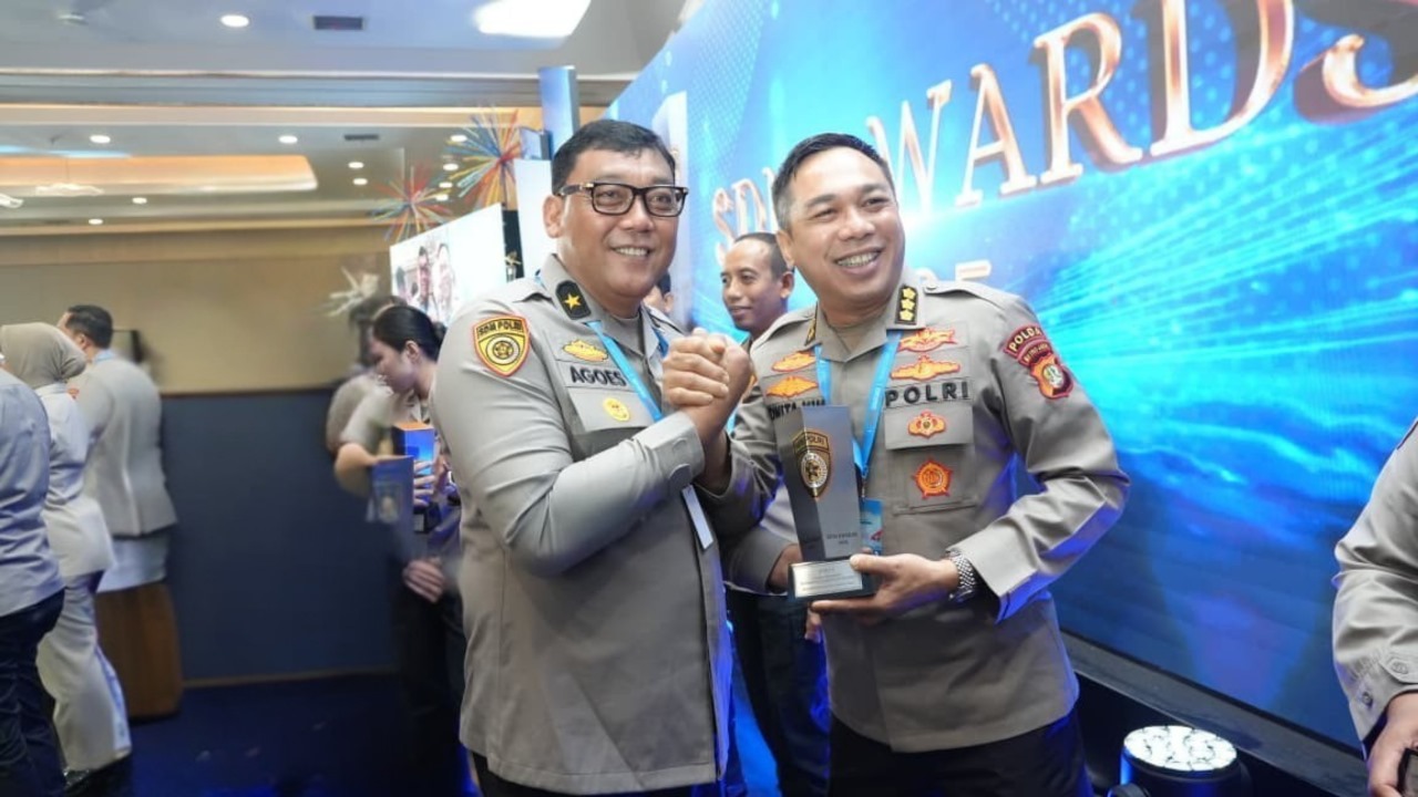 Biro SDM Polda Metro Jaya Meraih Penghargaan “SDM Awards 2025” atas Kategori Video Terbaik Membangun Kesehatan Mental
