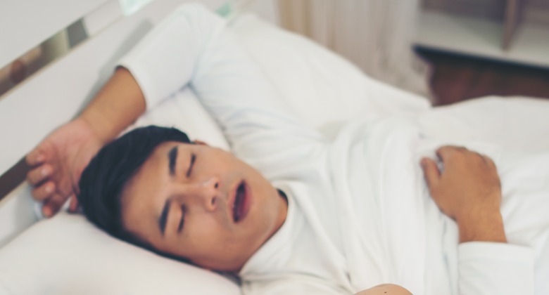 Bahaya di Balik Mendengkur Keras: Waspadai Sleep Apnea, Gerbang Menuju Risiko Stroke!