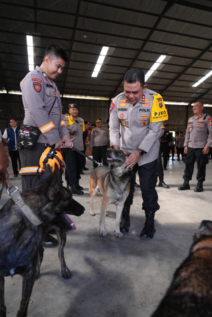 Polda Sumut Kerahkan Unit K9 untuk Percepat Pencarian Korban Banjir Bandang dan Longsor di Tapteng–Sibolga