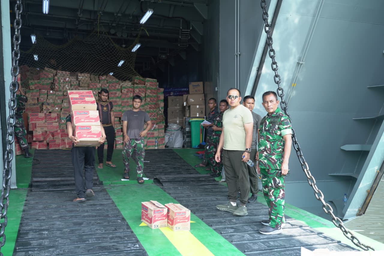 Kapal ADRI XCII-BM Berlayar Angkut Bantuan Kemanusiaan ke Tiga Wilayah Terdampak Bencana di Sumatera