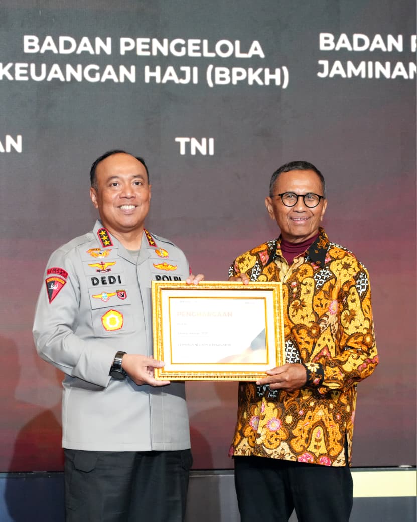 Wakapolri Terima Disway Award, Polri Tegaskan Komitmen Perkuat Kepercayaan Publik dan Sinergi Media