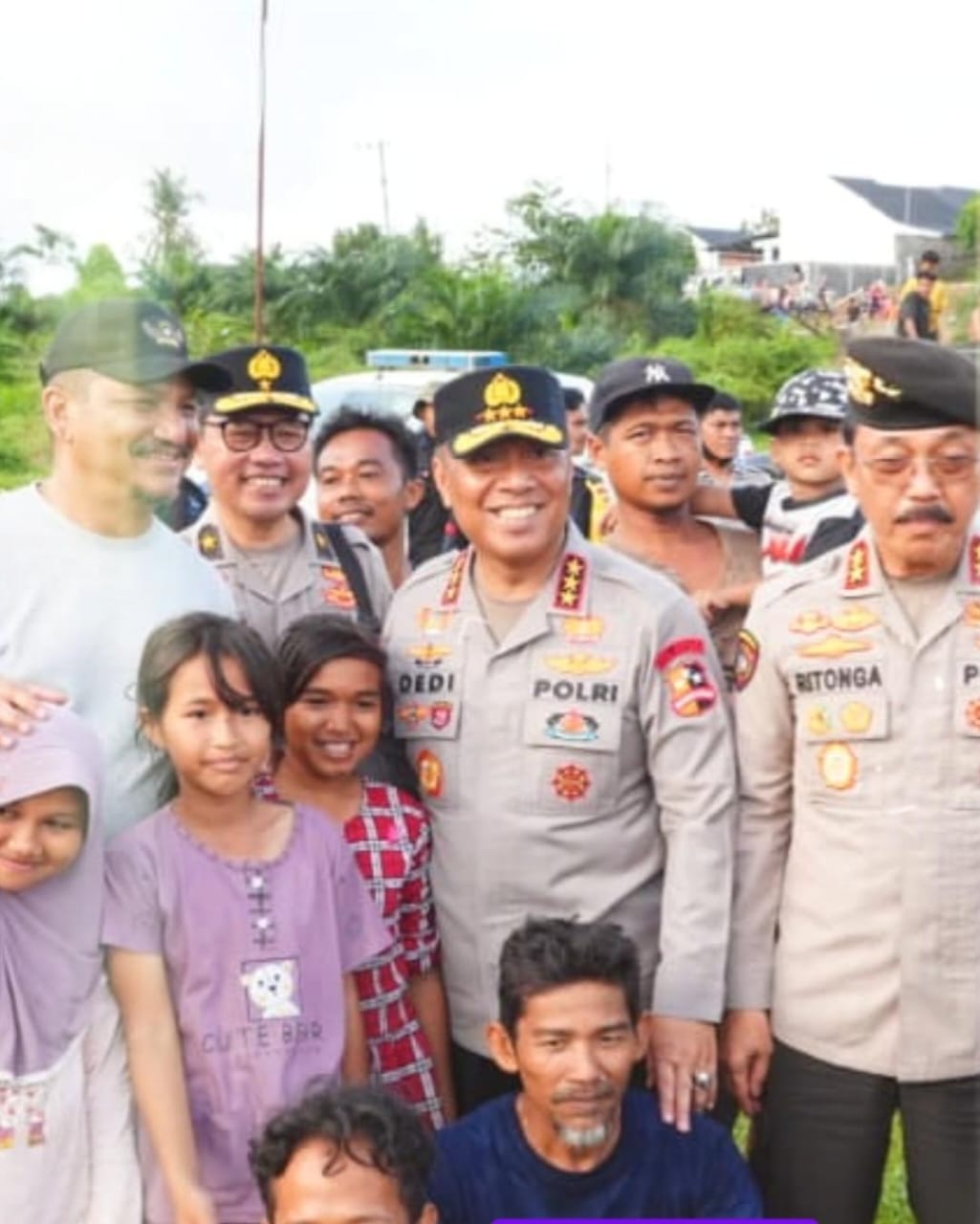 Kapolri Apresiasi Bhayangkara yang Sigap Tangani Bencana Banjir dan Longsor di Sumatera