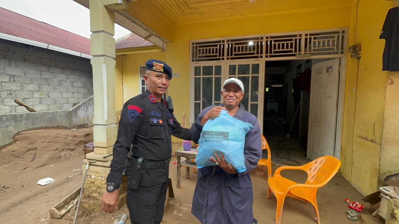 Respons Cepat, Polda Sumbar Bantu Pemulihan Korban Bencana di Kecamatan Pauh