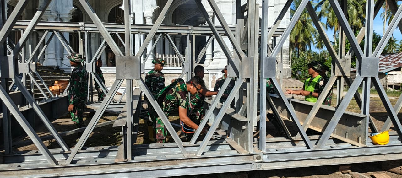 Sambungkan Kembali Akses yang Terputus, Kodam IM Kebut Pembangunan Jembatan Bailey di Aceh