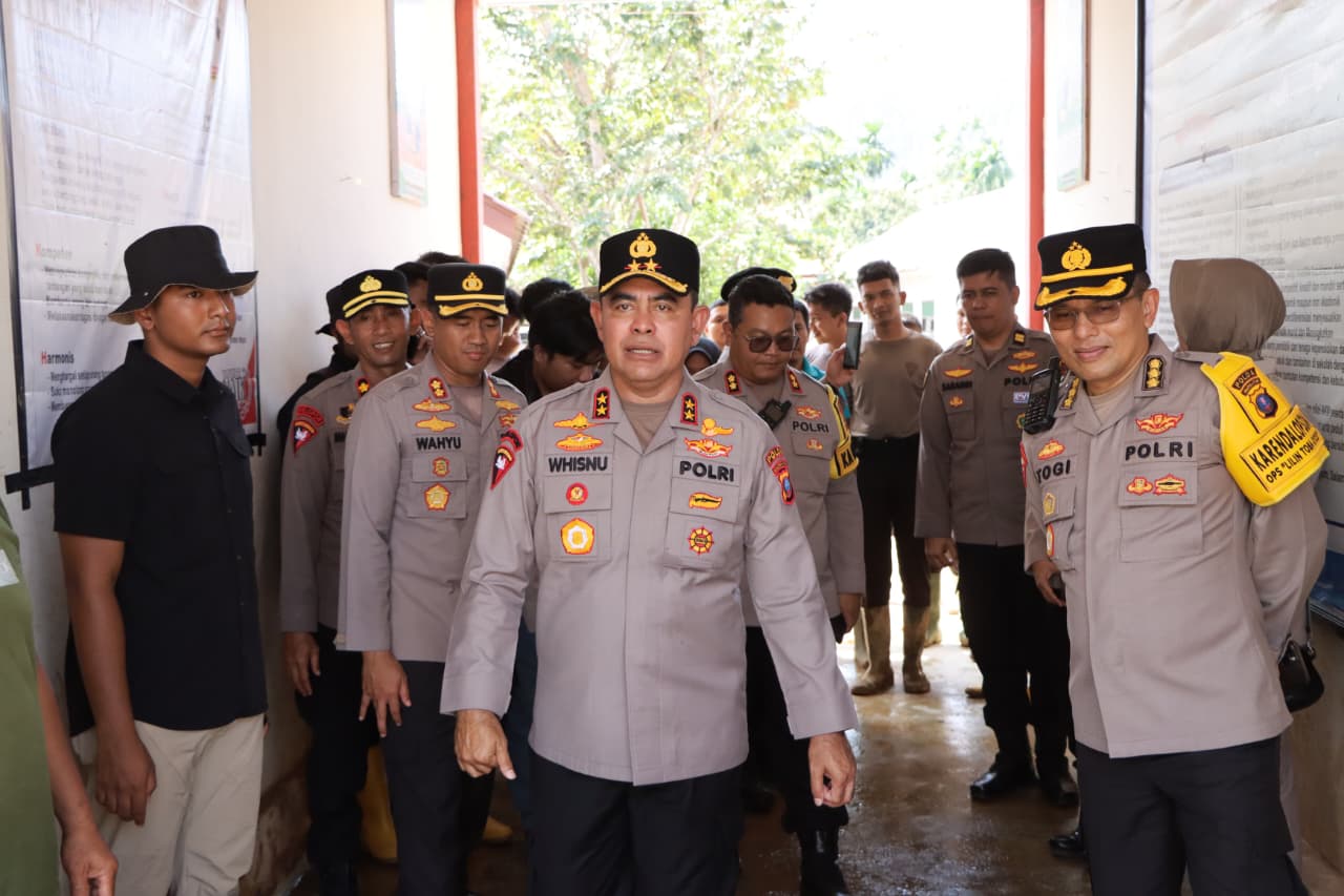 Kapolda Sumut Tinjau Langsung Lokasi Pasca Bencana di Tapanuli Tengah, Pastikan Penanganan Berjalan Optimal