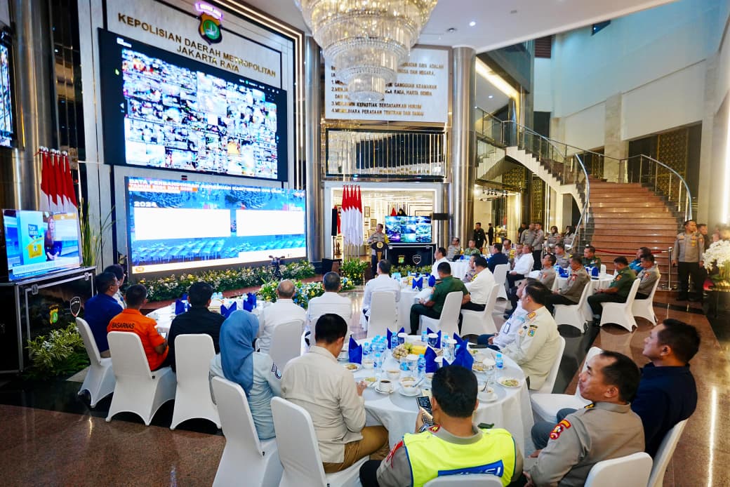 Kapolri Monitor Malam Tahun Baru, Pastikan Pengamanan Dan Pelayanan Masyarakat Optimal