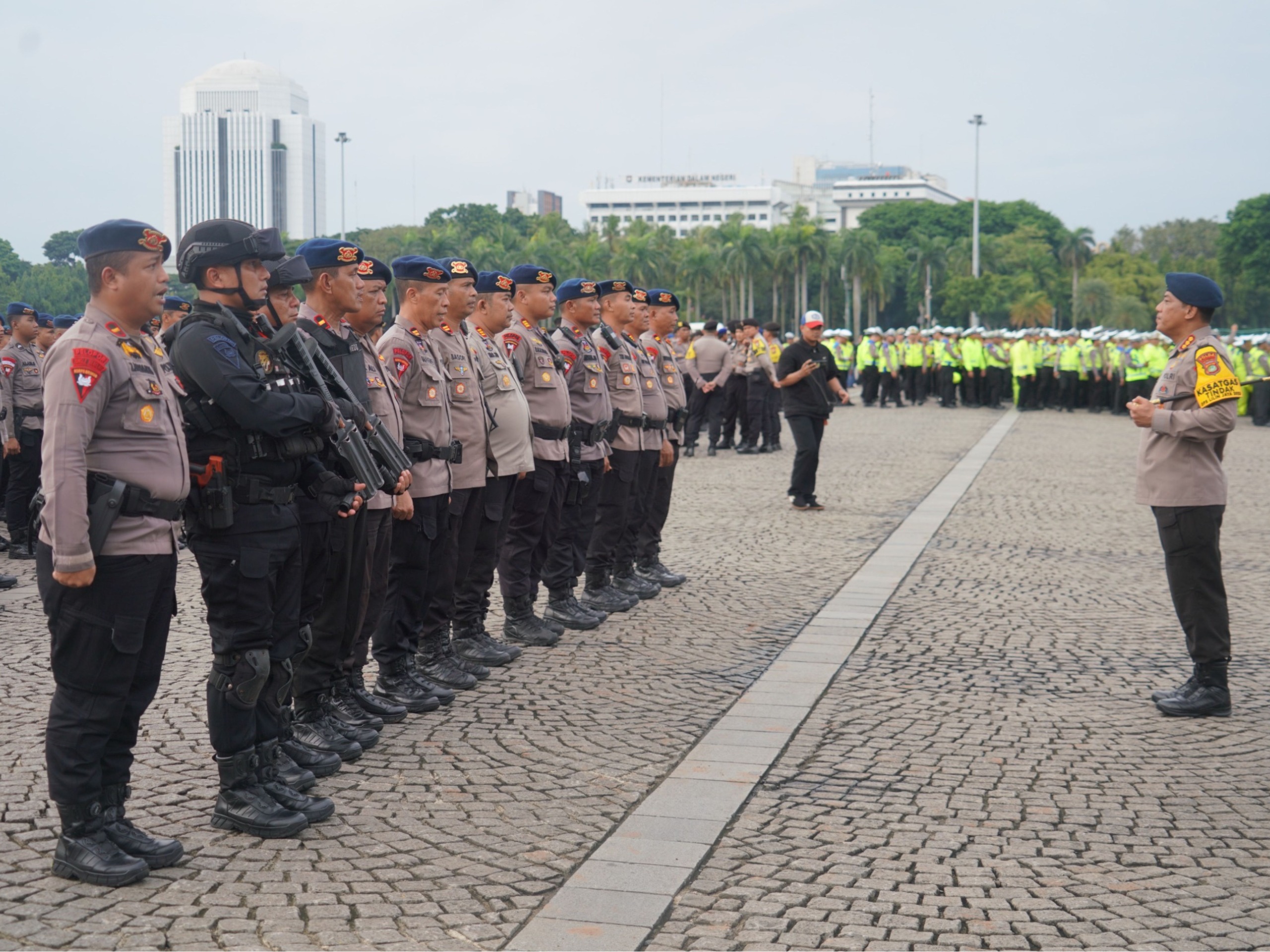 Brimob Polda Metro Jaya Siagakan Personel Amankan Malam Tahun Baru Di Wilkum Polda Metro jaya