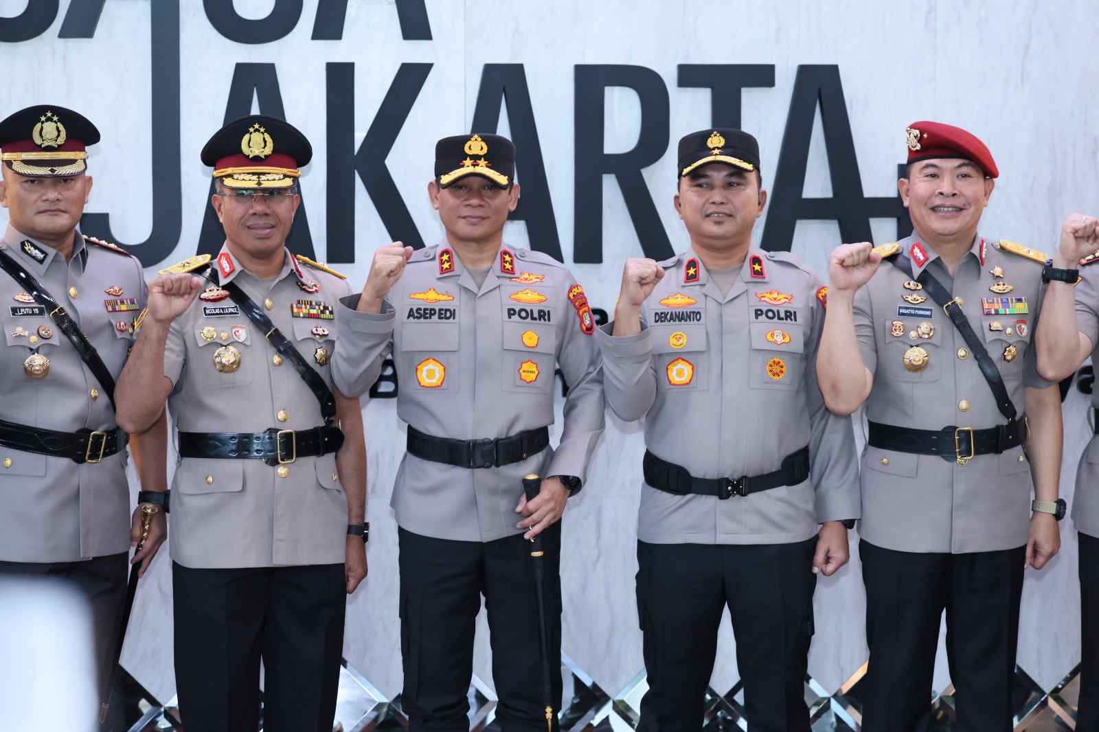 Rotasi Jabatan, Kapolda Metro Jaya Resmi Lantik Pejabat Utama dan Kapolres Jajaran