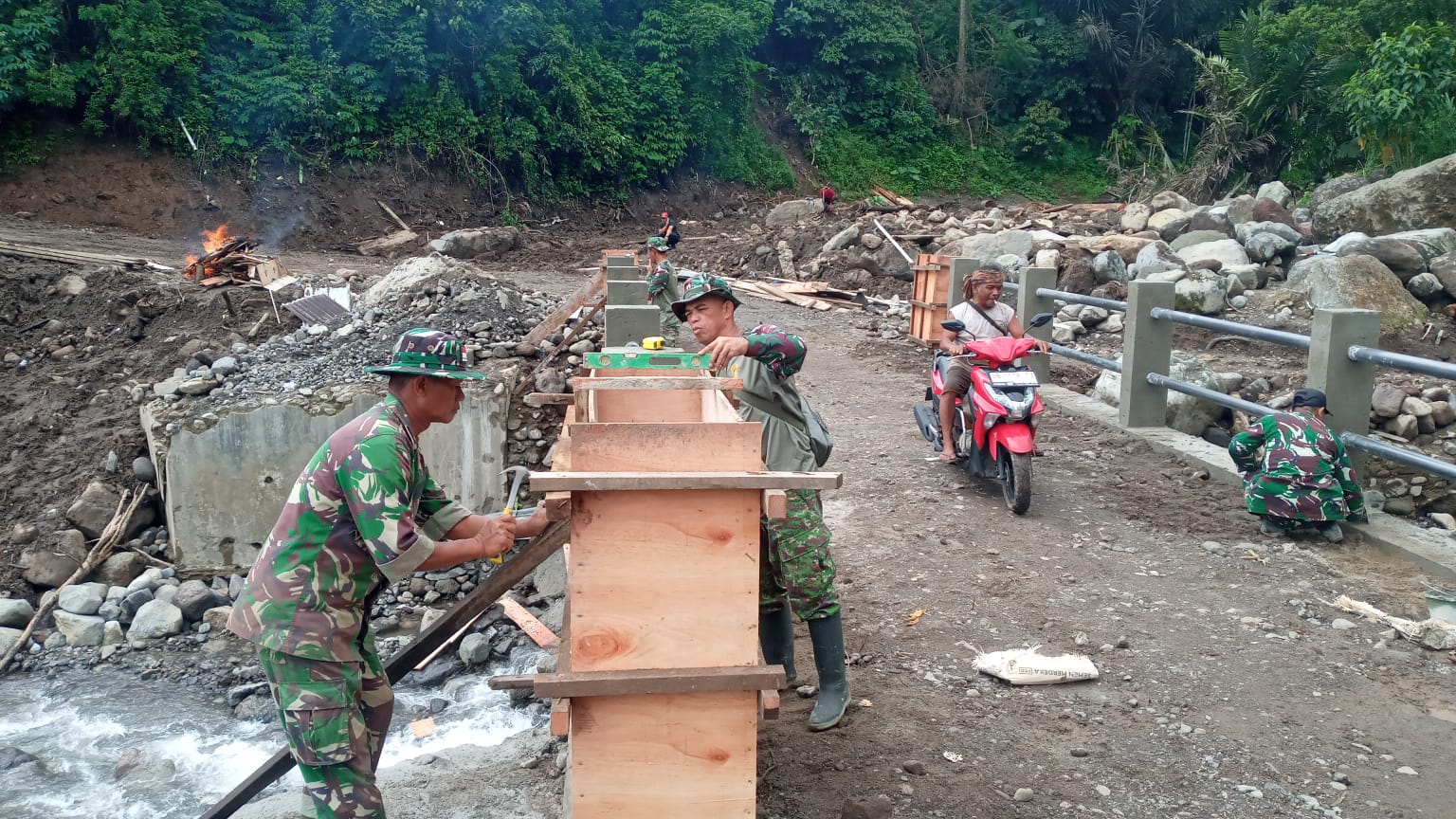 TNI AD Percepat Pembangunan Jembatan Aramco, Pulihkan Akses Warga Padangsidimpuan