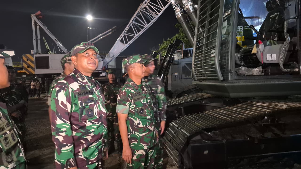 Alat Berat dan Mobil RO Bantuan Presiden RI Tiba di Krueng Geukuh Lhokseumawe