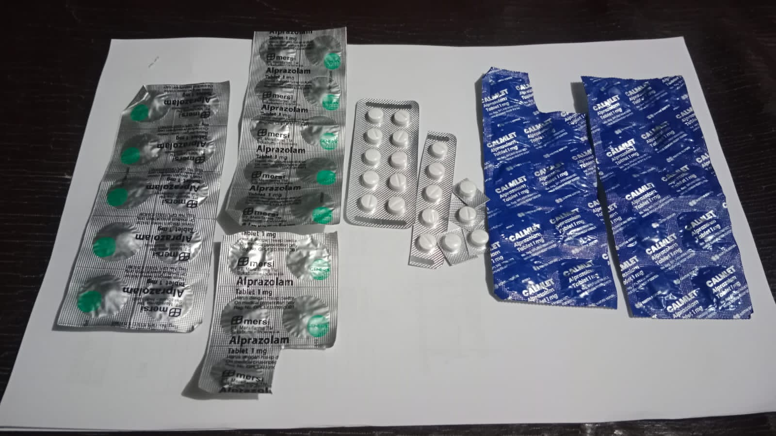 Edarkan Obat Tanpa Izin, Dua Pria Diamankan Polisi Di Jalan Veteran