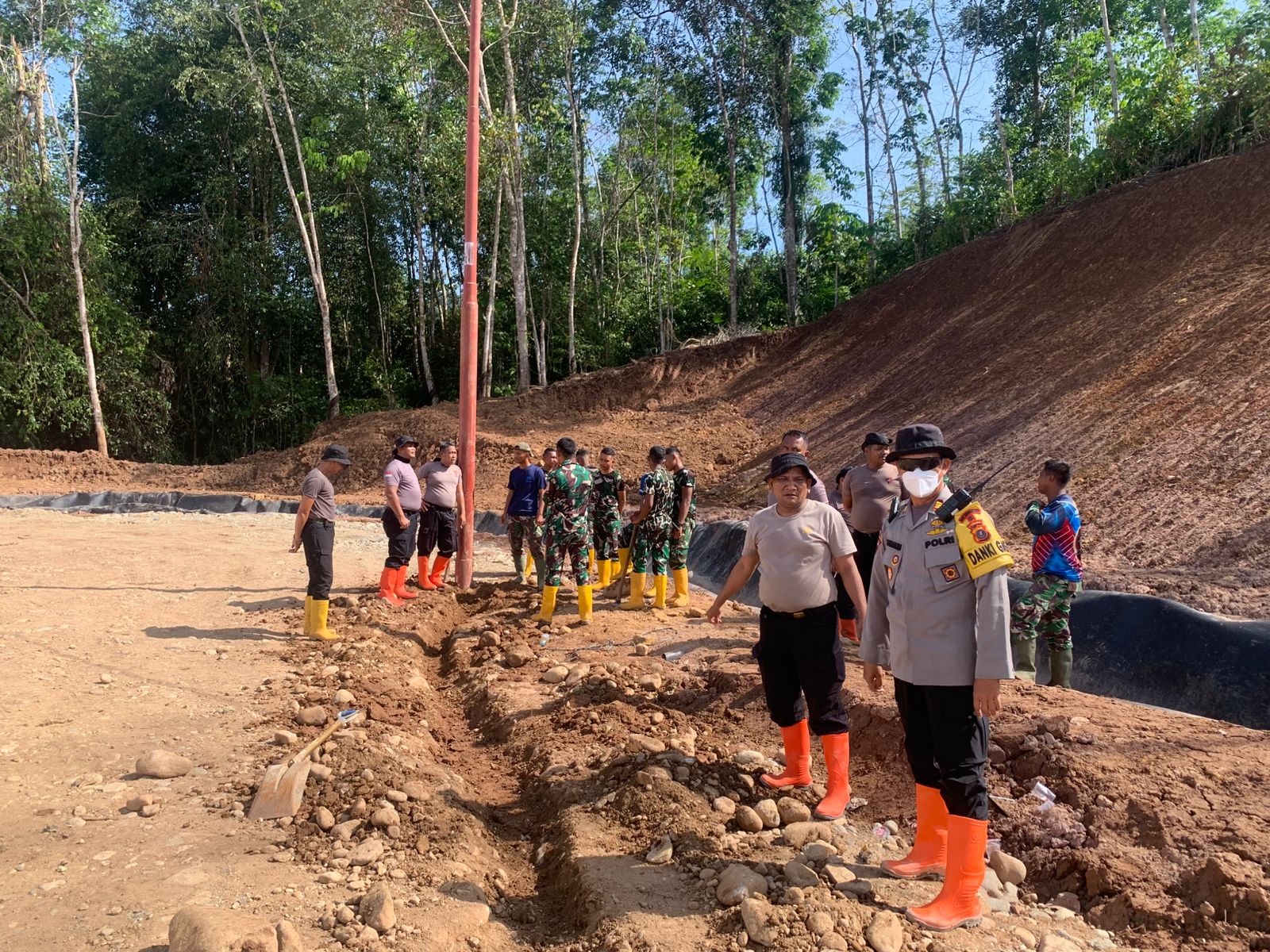 Polda Sumut Gerak Cepat Pulihkan Batang Toru Pasca Banjir dan Longsor, 61 Tenda HUNTARA Kini Teraliri Listrik