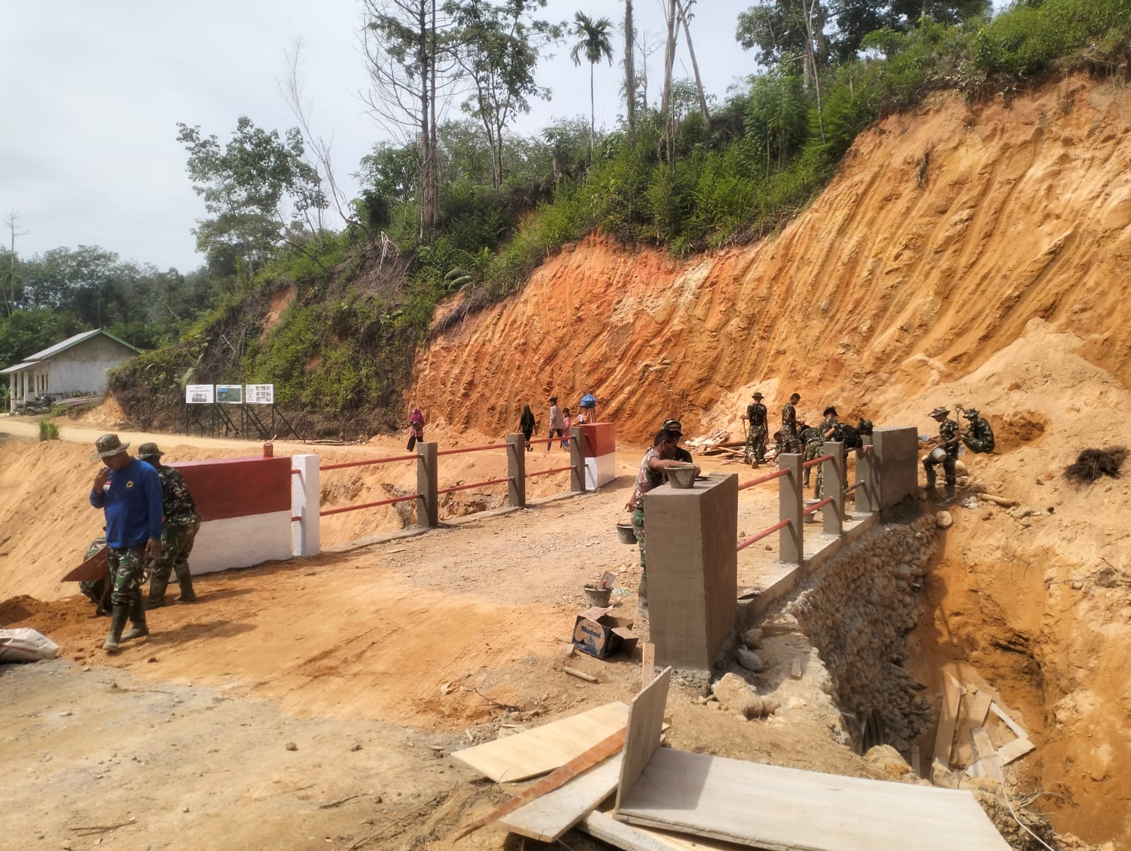 TNI AD Rampungkan Jembatan Aramco di Hutanabolon, Akses Warga Kembali Normal