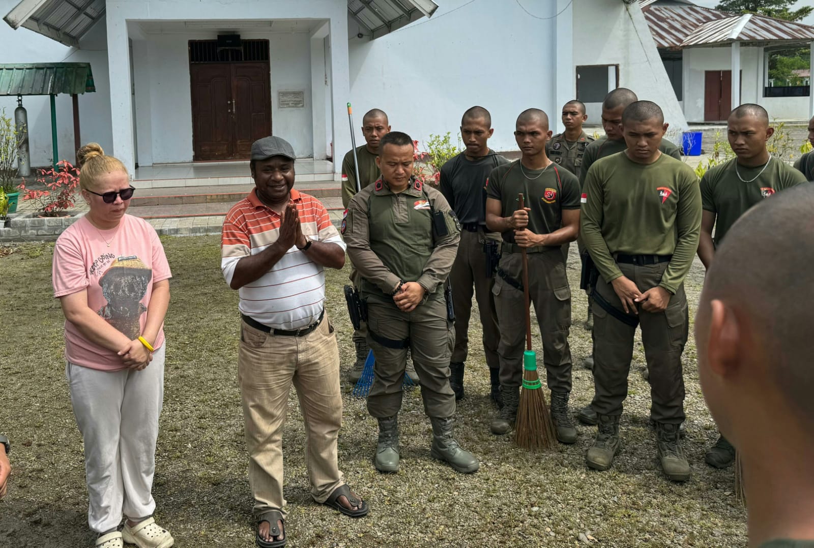 Operasi Damai Cartenz 2026 Wujudkan Kedamaian melalui Aksi Bersih Gereja di Kuala Kencana